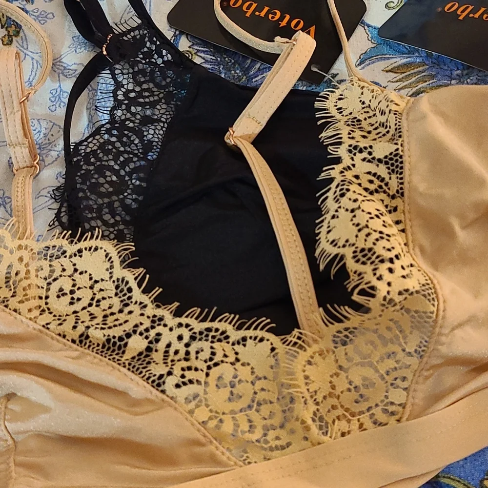 Bralettes - Picture 2 of 3